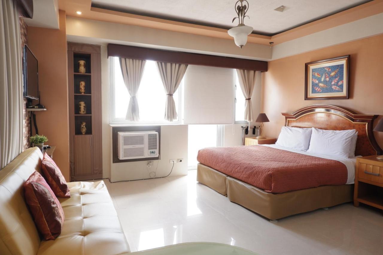 One Palm Tree Villas Manila Exterior photo