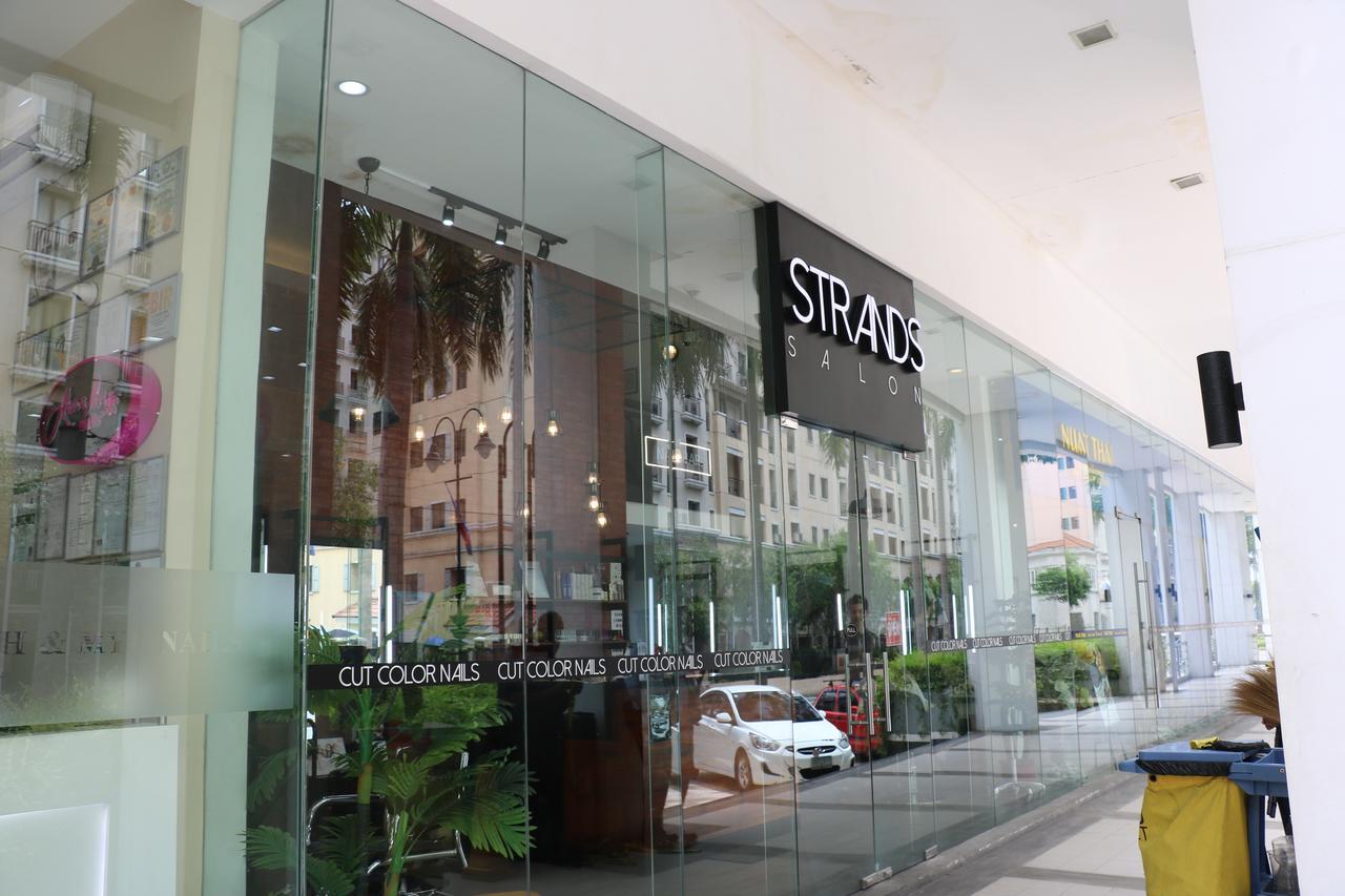 One Palm Tree Villas Manila Exterior photo