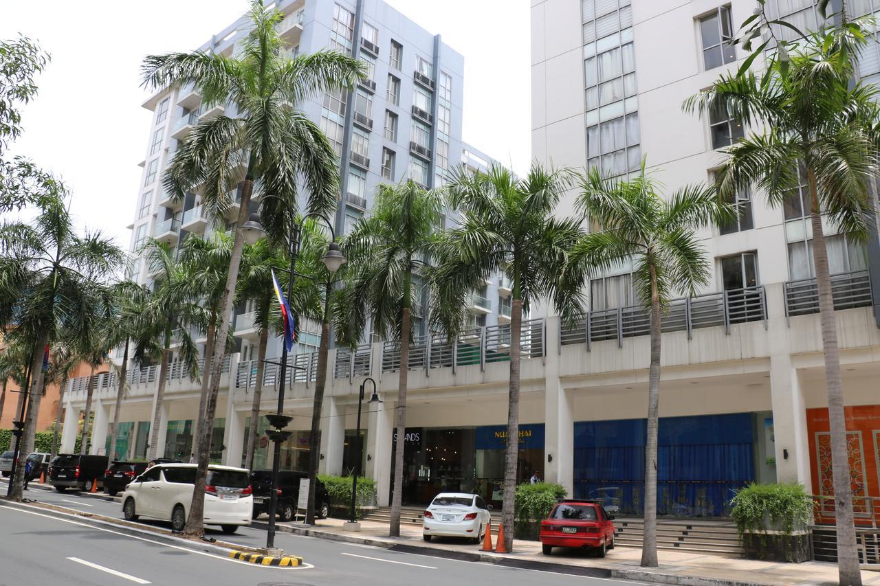 One Palm Tree Villas Manila Exterior photo