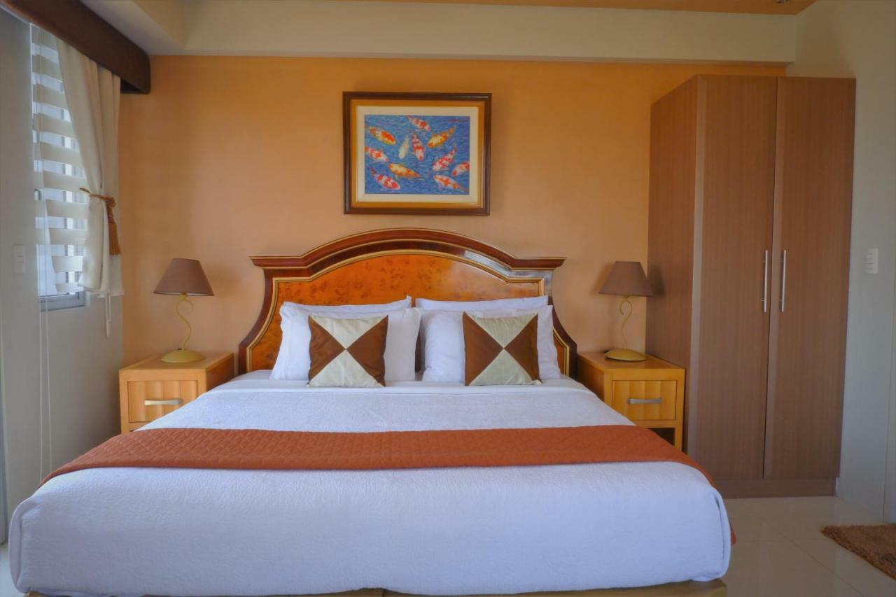 One Palm Tree Villas Manila Exterior photo